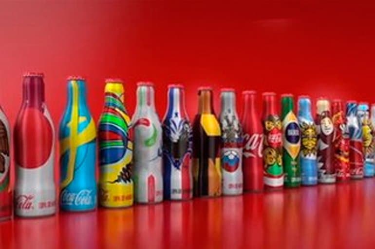 Специальная серия мини-бутылочек Coca-Cola